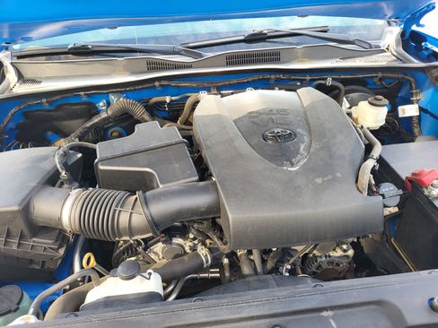 Used 2020 Toyota Tacoma SR5 RWD image 27