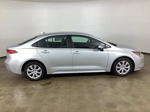 Used 2023 Toyota Corolla LE FWD image 7