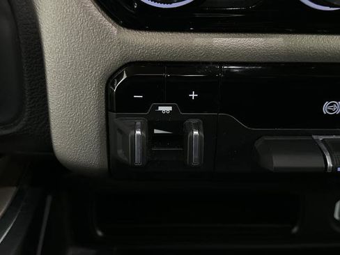 Used 2020 RAM 2500 Laramie image 26