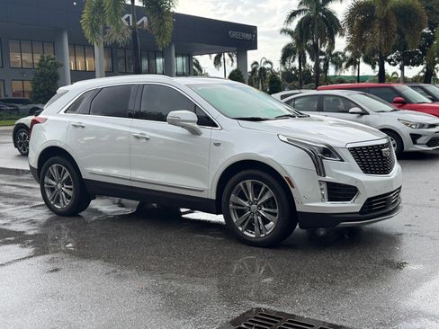 Used 2023 Cadillac XT5 Premium Luxury w/ Technology Package FWD image 1