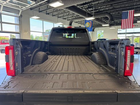 Used 2023 Ford F350 Lariat w/ Sport Appearance Package AWD/4WD image 7