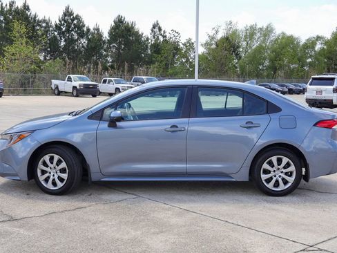 Used 2026 Toyota Corolla LE image 4