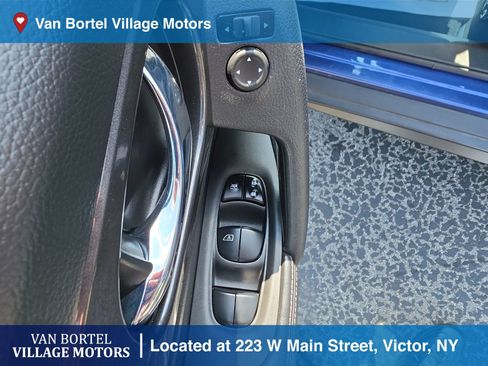 Used 2020 Nissan Rogue SV AWD/4WD image 12