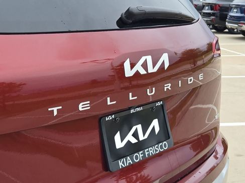 Certified 2024 Kia Telluride S w/ S Sunroof Package AWD/4WD image 11