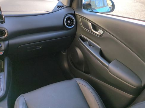 Certified 2022 Hyundai Kona Limited image 16