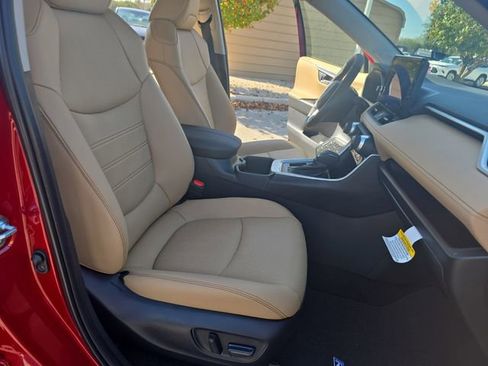 New 2025 Toyota RAV4 Limited image 10