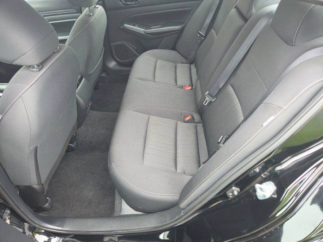 Used 2025 Nissan Altima 2.5 SV FWD image 34