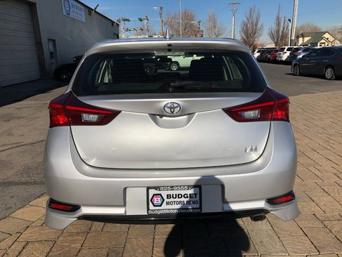 Used 2018 Toyota Corolla iM image 3