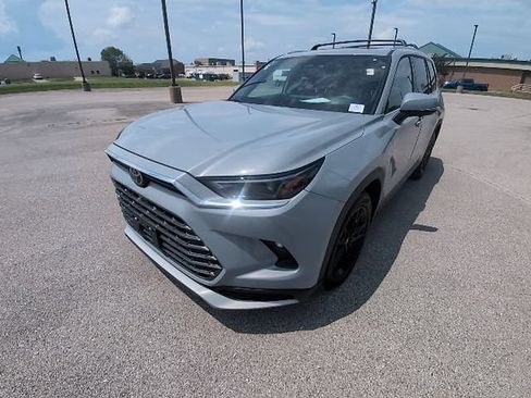 Used 2026 Toyota Grand Highlander AWD Hybrid image 17