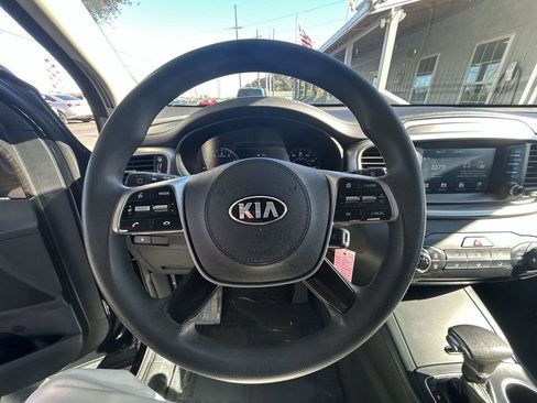 Used 2019 Kia Sorento L image 15
