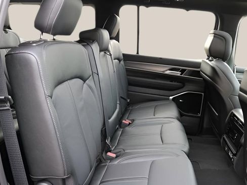 New 2026 Jeep Grand Wagoneer Limited AWD/4WD image 21