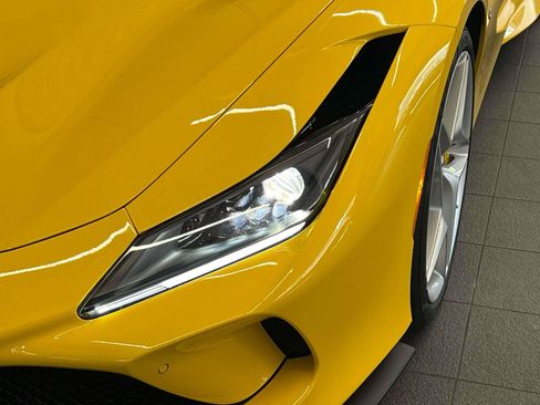 Used 2022 Ferrari F8 Tributo RWD image 6