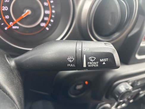 Used 2023 Jeep Gladiator Sport image 21