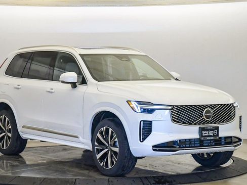 New 2026 Volvo XC90 B5 Core image 6