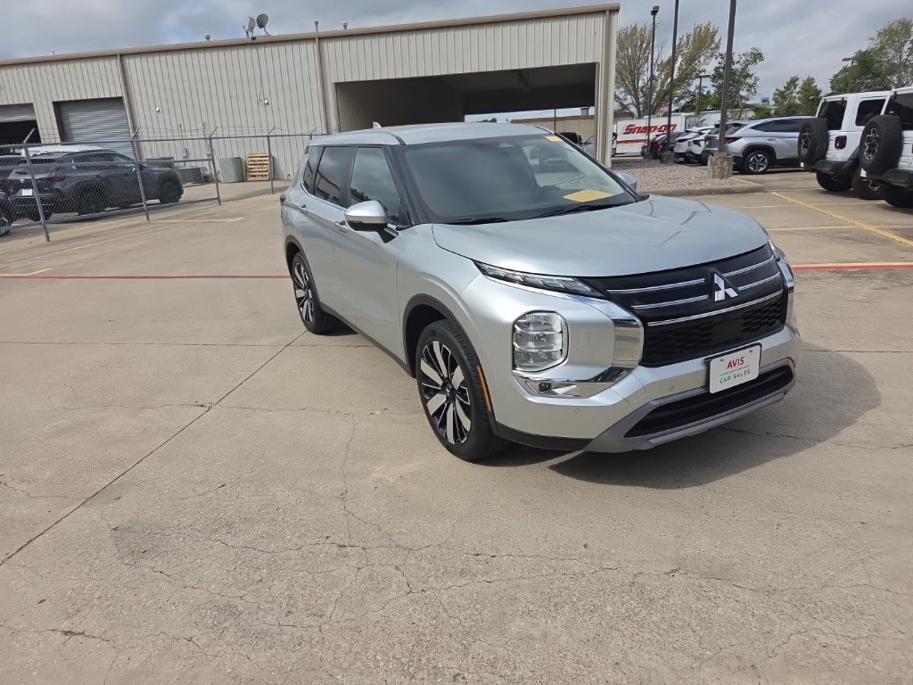 Used 2025 Mitsubishi Outlander SE AWD/4WD image 6