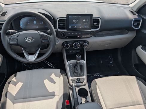 Used 2026 Hyundai Venue SEL FWD image 14