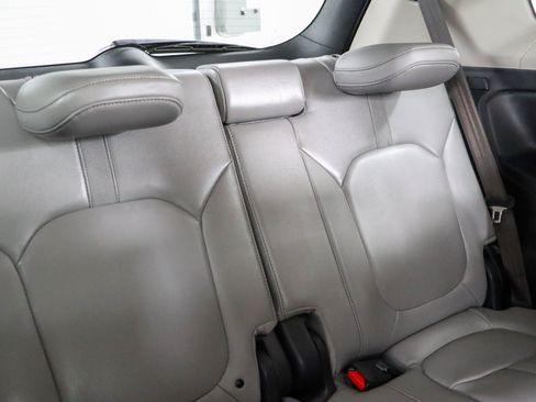 Used 2024 Honda Pilot EX-L image 29