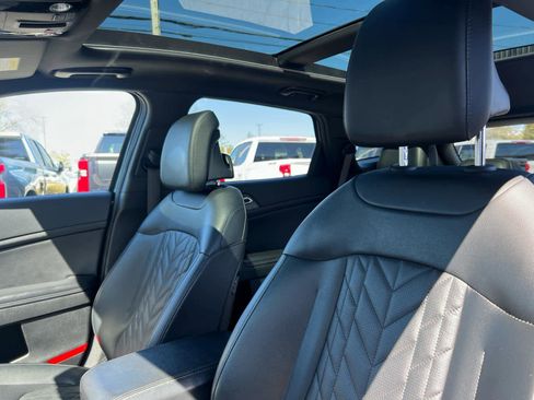 Used 2023 Kia Sportage X-Line w/ X-Line Premium Package AWD/4WD image 13