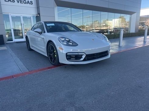 Used 2021 Porsche Panamera 4S image 3