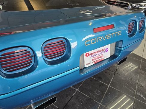 Used 1995 Chevrolet Corvette Coupe image 23