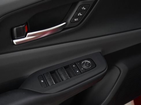 Used 2024 Toyota Prius Limited image 17