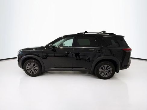 Used 2023 Nissan Pathfinder SV FWD image 4