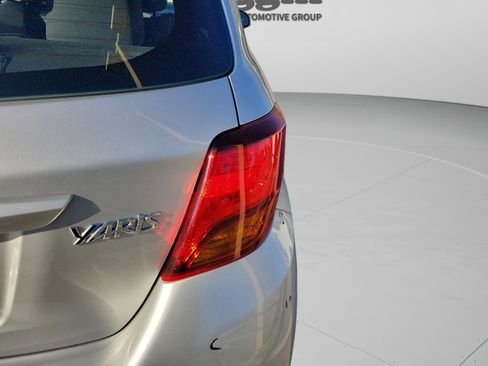 Used 2017 Toyota Yaris L image 17