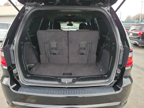 Used 2023 Dodge Durango SXT w/ SXT Blacktop Group image 9