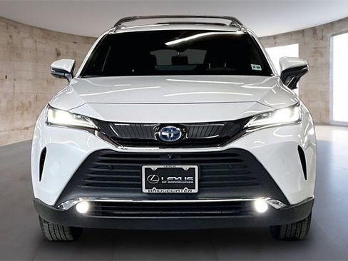 Used 2023 Toyota Venza Limited image 2