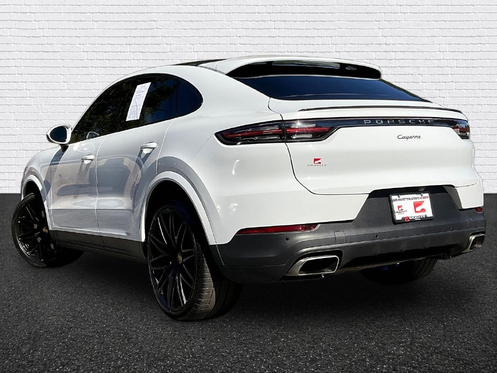 Used 2022 Porsche Cayenne Coupe w/ Premium Package AWD/4WD image 4