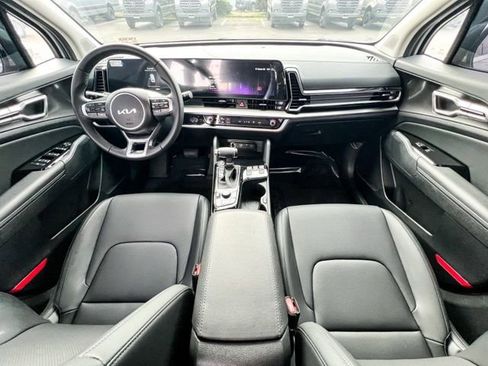 Certified 2024 Kia Sportage EX image 11