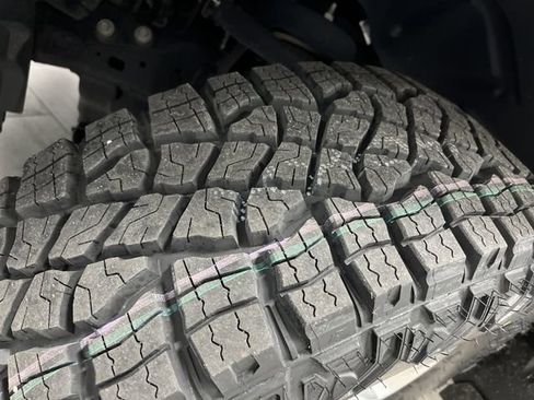 Used 2024 RAM 1500 Laramie image 39