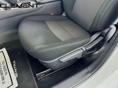 Used 2025 Nissan Sentra SV image 27