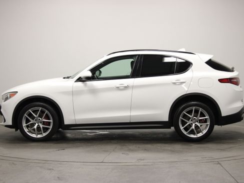 Used 2019 Alfa Romeo Stelvio Ti Sport w/ Quick Order Package 22S Sport AWD/4WD image 5