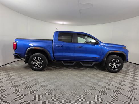 Used 2023 GMC Canyon AT4 w/ AT4 Premium Package AWD/4WD image 8