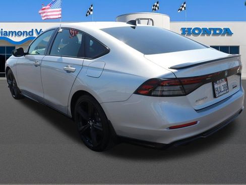 Used 2024 Honda Accord Sport image 4