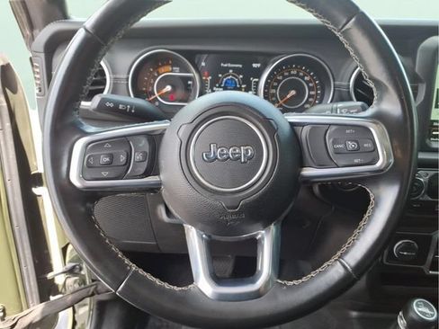Used 2022 Jeep Gladiator Overland w/ Popular Equipment Package AWD/4WD image 22