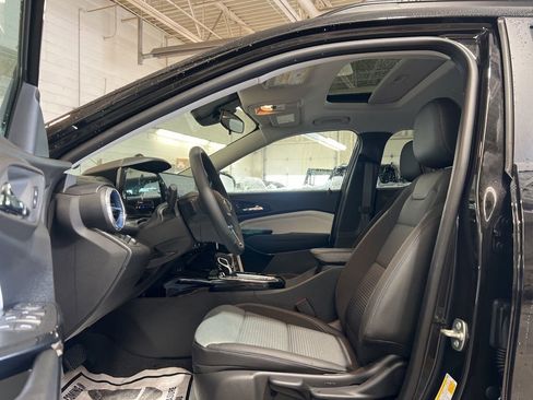 New 2026 Chevrolet Trax LT w/ Sunroof Package image 11