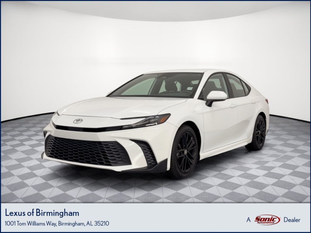 Used 2025 Toyota Camry SE FWD image 1