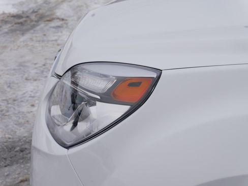 Used 2016 Chevrolet Equinox LT w/ Convenience Package image 16