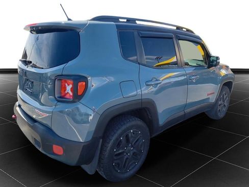 Used 2016 Jeep Renegade Trailhawk w/ Premium Trailhawk Package image 3