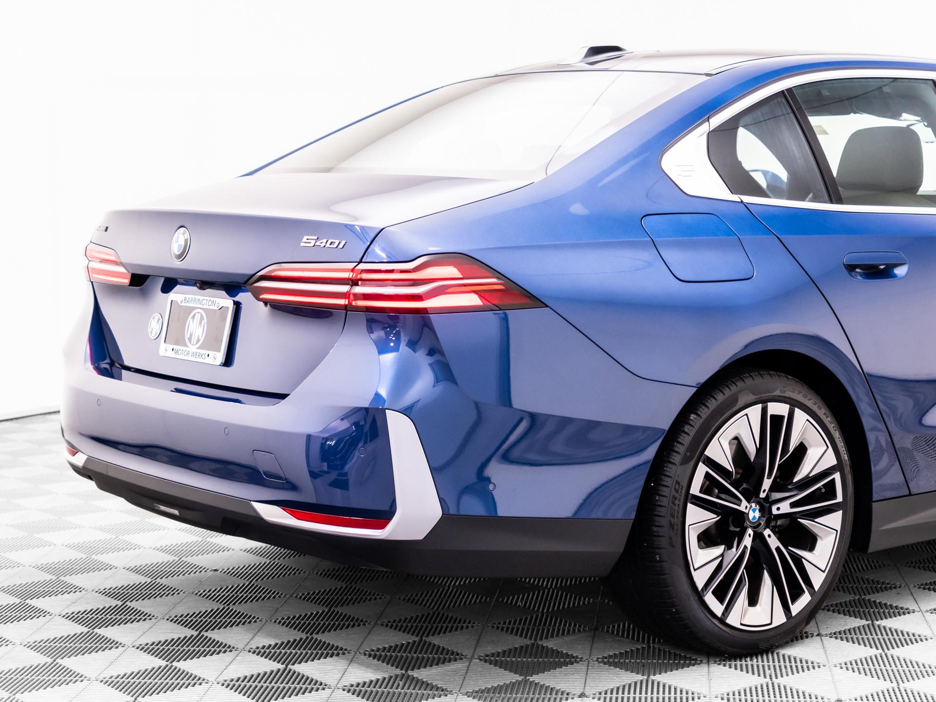 Certified 2026 BMW 540i xDrive AWD/4WD image 36