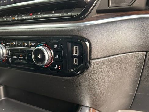 Used 2025 GMC Sierra 3500 SLT w/ SLT Premium Package image 37