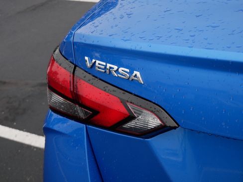 Used 2024 Nissan Versa S w/ Trunk Package FWD image 17