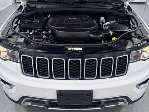 Used 2018 Jeep Grand Cherokee Limited AWD/4WD image 29