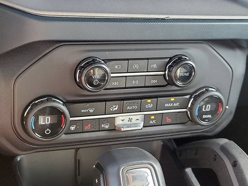 Used 2024 Ford Bronco Outer Banks AWD/4WD image 18