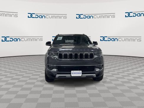 Used 2024 Jeep Wagoneer Series II image 3