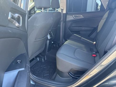 Certified 2023 Kia Sportage LX FWD image 10