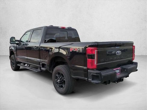 Used 2023 Ford F250 XLT w/ XLT Premium Package image 7