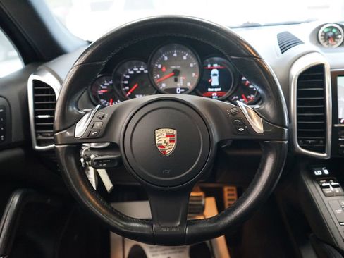 Used 2014 Porsche Cayenne S AWD/4WD image 30